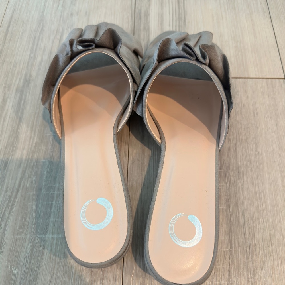 Gray Ruffle Slide Sandals - Picture 2 of 4